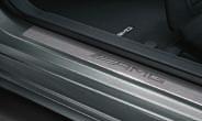 body colour or in genuine carbon fibre are designed for optimum dynamism also