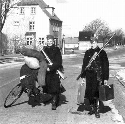 Two of the locally mobilized soldiers in Haderslev. From Source 3.