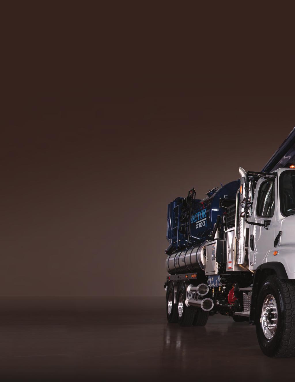 UP AND DOWN, FRONT AND BACK THE VACTOR 2100i OFFERS YOU GREATER OPERATING EASE AND EFFICIENCY.