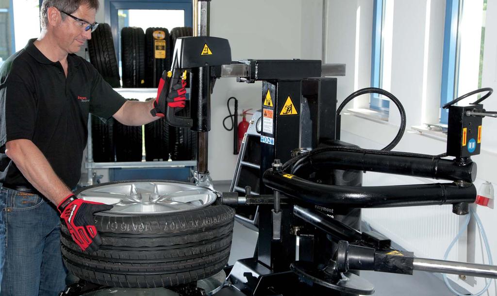 10 User Training Car Tyre Changing Fundamentals Car tyre technology (structure, tyre modules, tyre types), production and performance details (tyre codes, product details),