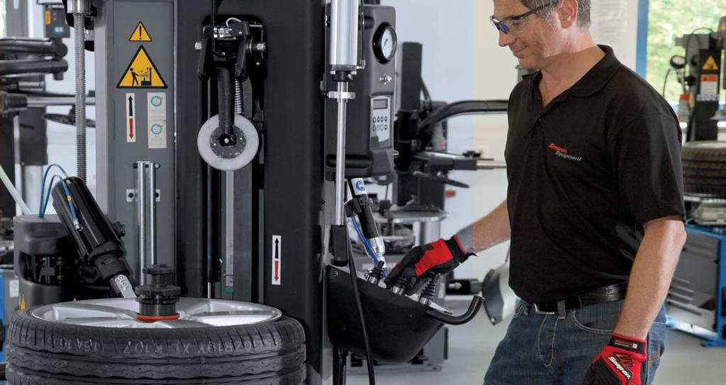 12 User Training Tyre Changing with the Automatic Quadriga Tyre Changer Advanced Level Improvement of profound basic knowledge, solving difficult