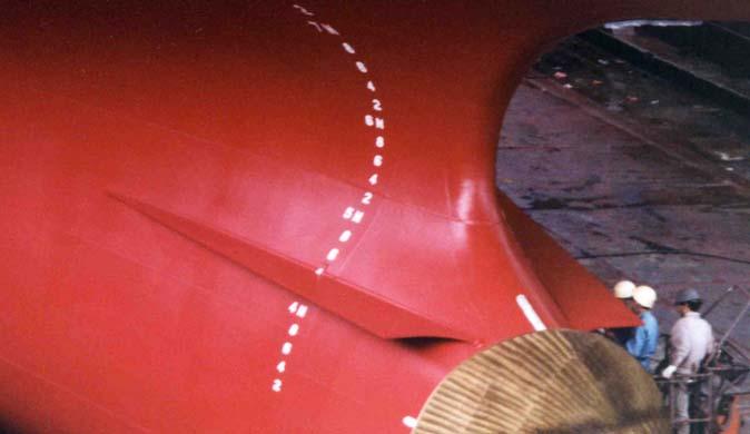 Horizontal Fin in front of a propeller DPF (Sumitomo) 1992 LV-Fin (IHI) 1995 1.