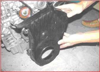 2) Loosen the central bolt of tension pulley and remove the timing belt. 2.3 Inspection Check the timing belt carefully; replace the parts if any following situation occurs.