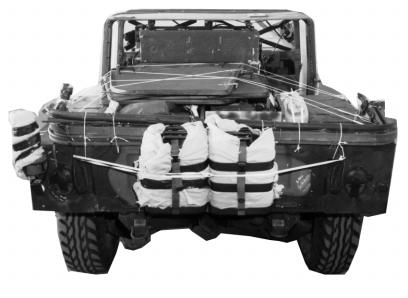 15 12 13 11 10 10 14 10 Close and secure the tailgate. 11 Lay the bows on top of the rear fenders and the tailgate. 12 Secure the bows with type III nylon cord.