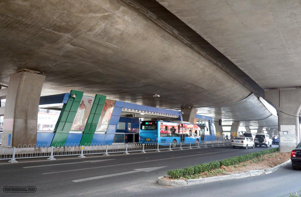 Dalian BRT Initial Operation: 2008 Length: 13.7 Km (9 Km busway) Stations: 14 Ridership: N/A; 6,500 pphpd Frequency: 80 buses/hr Commercial Speed: 24 Km/hr Median Busways on Arterial - mainly (0.
