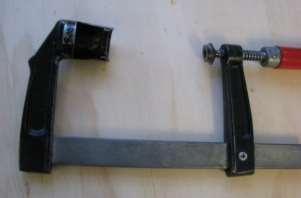 Figure 19 Valve Spring Compressor / Collet Remover Modified sash clamp