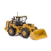 Cat 627K Wheel Tractor Scraper (Gold/Chrome) Scale: 1:50 Item Number: