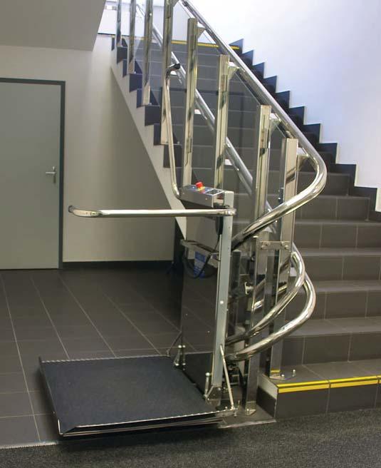 250 mm Construction example A platform with dimension 700x750mm needs only 955mm staircase width to turn 90!