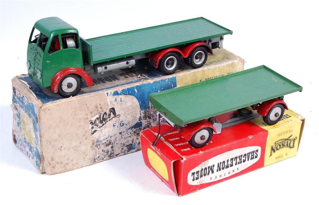 all card water damaged box (G,BP), sold with Shackleton Dyson 8-ton drawbar trailer, green trailer with red wings, Dyson transfer to rear, sold in yellow and red box (G,BF-G) 300-350 3249 A framed