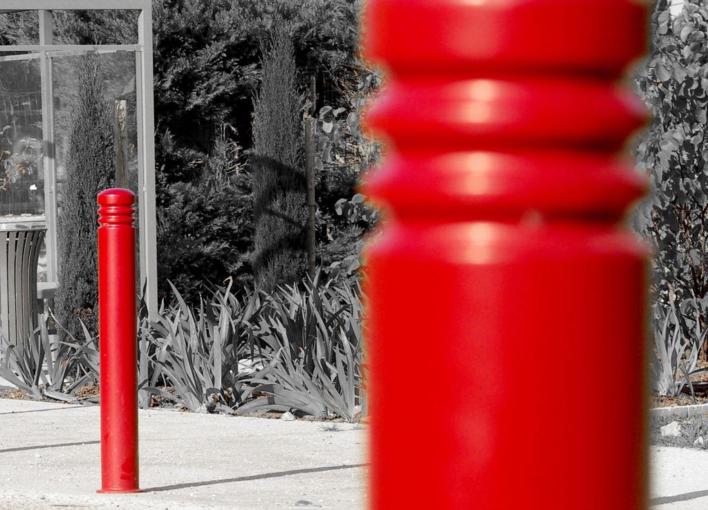 The Urbaco COMPLEMENTS range of solutions combine benchmark designs in the shape and spirit of the here and now. Bollards, posts, barriers.