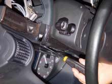 Step 6: Remove the dashboard by unscrewing (2 screws) and remove it (Fig. 7, Fig.