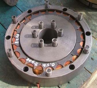 Lifting brake electromagnet including more than 5 springs, according to EN 14492-2 norm.
