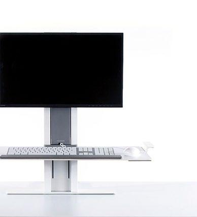 Features & Product Configurations MONITOR MOUNT Choose between a single or dual monitor mount It can accomodate a monitor