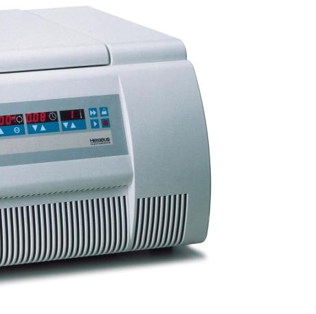 Biofuge stratos standard centrifuges RCF 50,000 30 sec 5 min 5 min 20 sec 5 min 40 sec 7 min 30 sec time No waiting A powerful drive accelerates the Biofuge stratos rotors in record times: 50,000 x g