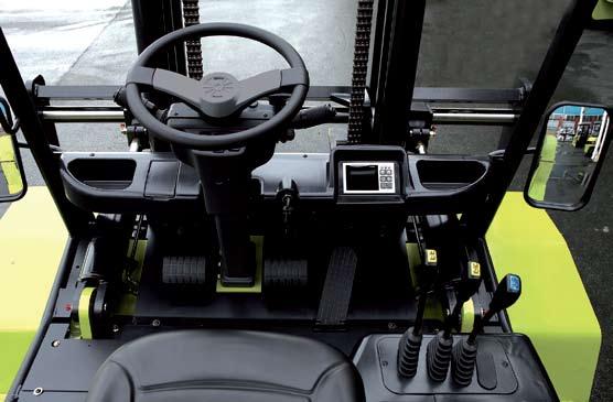 The spacious operator compartment includes an easy to read colour display.