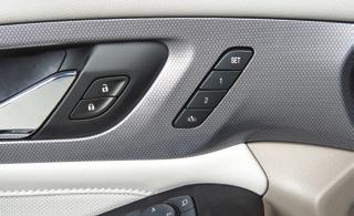 MEMORY SEATS 1. Adjust the seat, power outside mirrors and power steering wheel F. 2. Press and release the SET button; a beep will sound. 3.