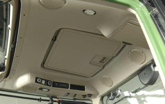 Cab-Equipment 8/11 Cab roof The cab on the 500 Vario SCR offers several configuration