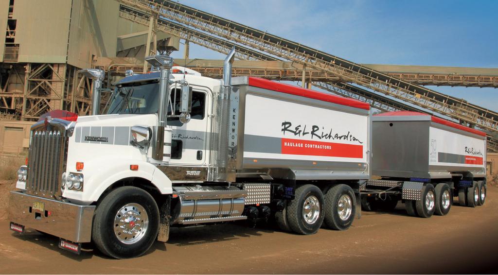 Family Ties story + photos n australian truck photography Experience can be a harsh teacher, but spend time with R & L Richardson Haulage Contractors and it s evident the 50-year old company has