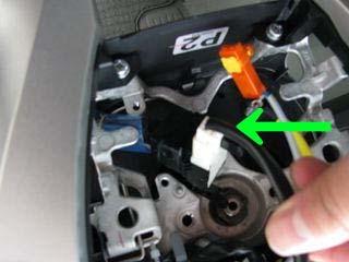 it). A B C D Insert the cruise control stalk from inside and through the access hole, like in the following two figures.