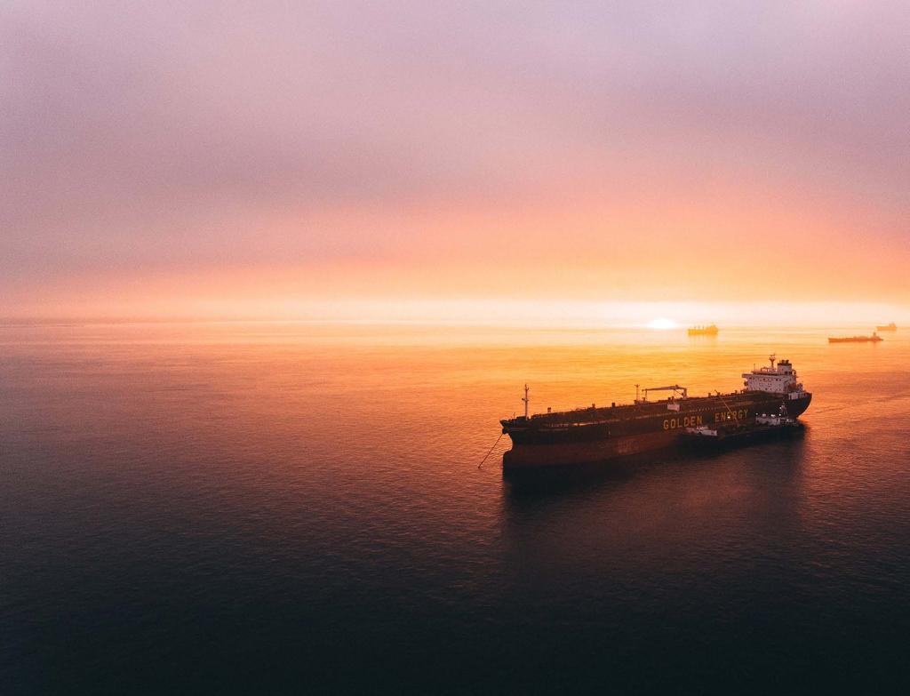 2 Sailing away from sulphur emissions It s common to describe the new IMO regulations as ushering in the low-sulphur era, but in fact, post- 2020 will be the industry s lowersulphur era.
