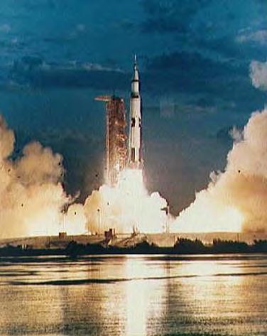 Launch Vehicle Saturn V Liftoff Thrust: 33,737.90 kn Total Mass: 3,038,500 kg Core Diameter: 10.06 m Total Length: 102.