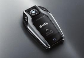 conditioning, automatic with four-zone control BMW Display key Brake lights with LED technology, Dynamic Carbon Core Innovative lightweight construction with highly rigid and light carbon elements