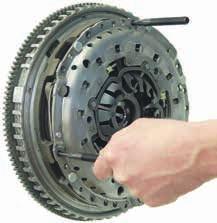 The newly developed clutch aligner KL-0500-405 enables clutch discs to be centred also on vehicles that do not feature a pilot bearing in the crankshaft.