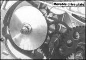 Install the movable drive plate on the crankshaft. Enlarge the driven plate belt groove, and mount on the driven belt.