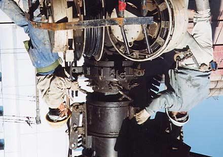 Interchanging of shaft-bell bucket