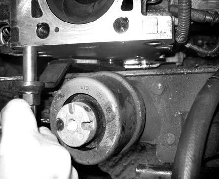 3. instructions Introduced in 2003, the 2,5L TDi Pump Düse engines utilise a helical-toothed spur gear set that drives the camshaft and all engine auxiliaries from the crankshaft.