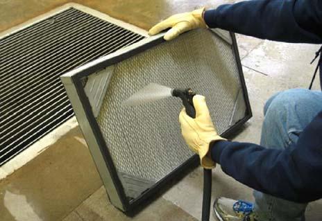 Do not damage the edges of the filter. The filter will not seal properly in the filter frame if the edges of the filter are damaged.