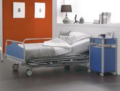 With an adjustable mattress platform, it is possible to narrow the bed from 1310mm to 1110mm or 910mm Integrated bed extension : A hospital bed has to fulfil everybody s wishes, irrespective