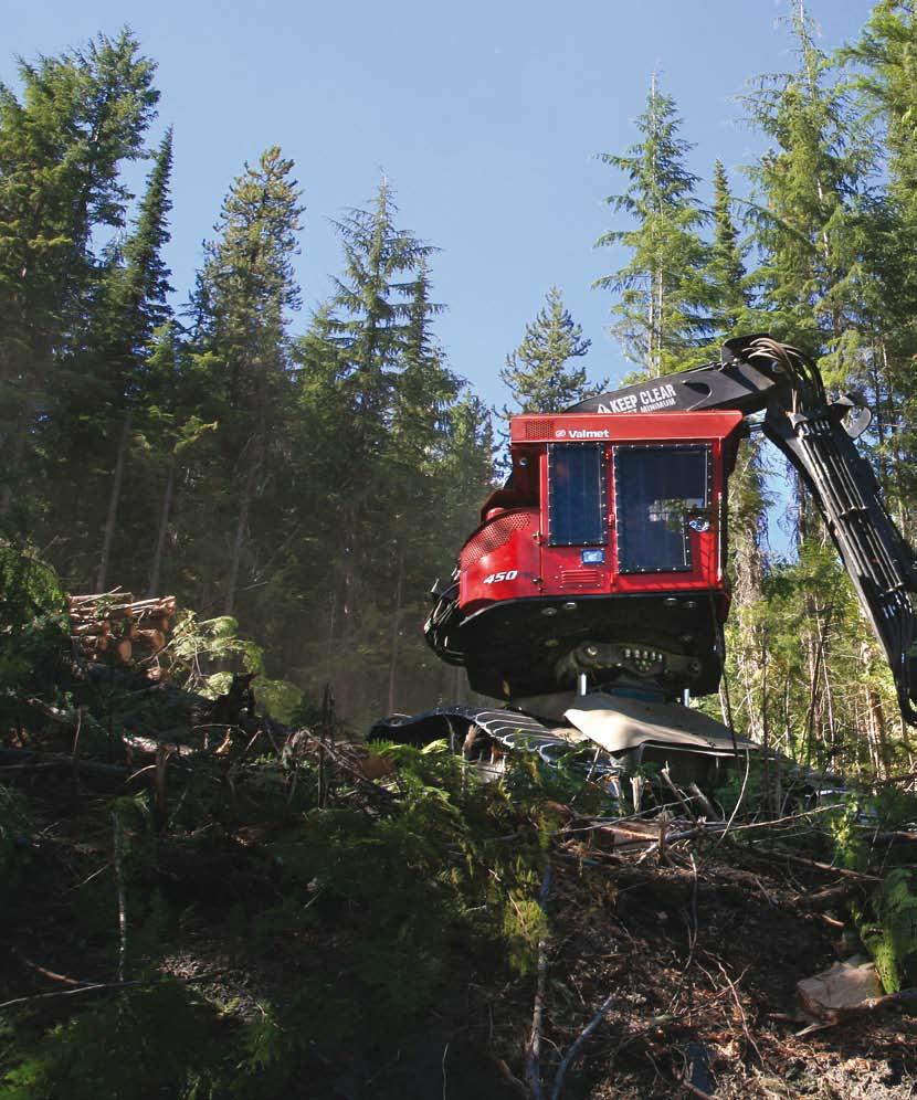 Highlights The Valmet 450FXL has a new extra heavy-duty forestry undercarriage, tough carbody and 475FXL-size leveling components engineered by Komatsu.
