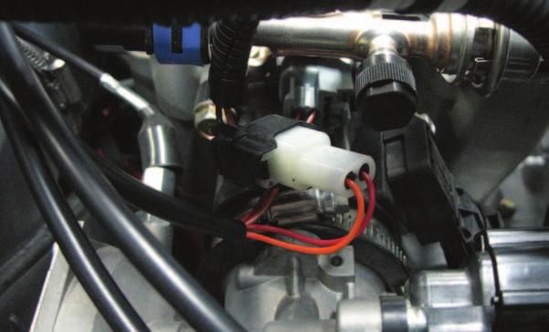 F 9 Plug the connectors in-line with the fuel injector and