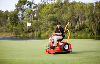 Tru-Turf s gasoline golf greens rollers have a power-train designed to handle the toughest operating conditions, utilizing a Honda 6.