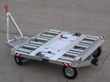 Cargo platform mounted on