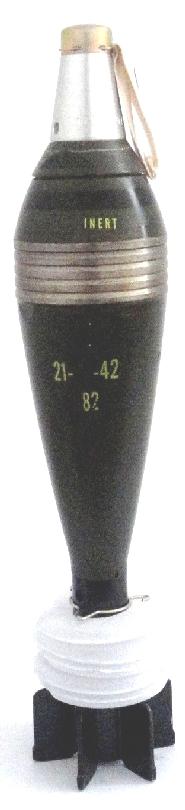81/82 MM SMOKE STEEL BOMB ROUND 81/82 mm 360 mm 3,300 kgs Fuze: M6R 1 cartridge + 5 extra charges 650 kgf/cm2