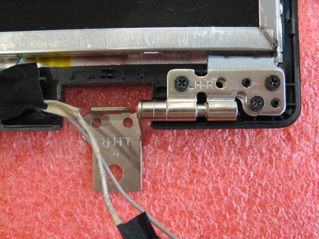 11:Assemble the left LCD hinge; Assemble the 3 screws (M2.5*5mm). Attention: the screw driver torque is 2.5-3.