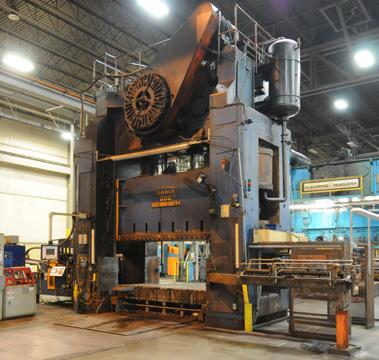 control, air clutch, s/n: n/a VERSON S4-600-108-72P straight side press with 600 ton capacity, 108 x72 bed, 108 x72 ram, 109 x72 rollin bolster, 78 x74