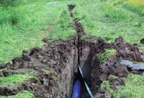 Advantages: When pipes OD 250-355 mm are installed using the Rocket Plow, the emerging soil bulge is no larger than the bulge forming when a small cable is installed.