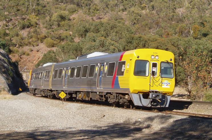Traction system replacement for diesel-electric metro rail cars Upgrade GTO to IGBT technology Country: AUS Operator: Metro Adelaide Category: Metro Scope of supply: Traction Converter TCMS GenSet