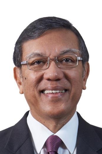 YBHG TAN SRI AZLAN ZAINOL Non-Independent Non-Executive Chairman Tan Sri Azlan Zainol ("Tan Sri Azlan") was appointed as a Non-Independent Non-Executive Director and formalised as Chairman of RHB