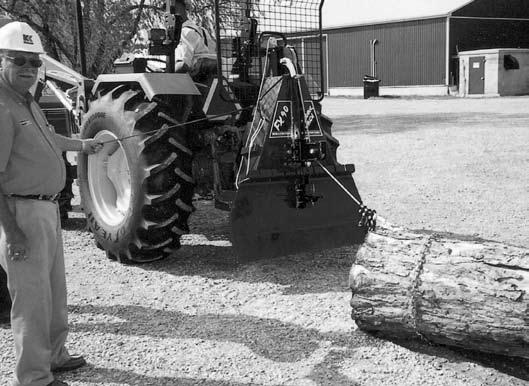 Pull on the white (right) rope to engage the clutch and retract the cable and load. NOTE Pull harder if the load is heavy, to reduce the chance of the clutch slipping.