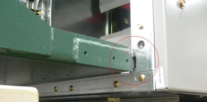 19) to lock the locking tabs in the lift truck holding slot. The truck platform should be horizontal and aligned with the rails in the module.