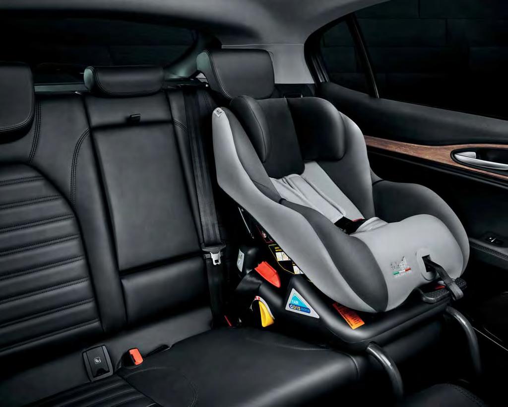 71807388 Rear facing platform. For children weighing from 9 to 18 kg. 71805368 FWF G PLATFORM FOR ISOFIX CHILD SEAT GROUP 1* Forward facing platform. For children weighing from 9 to 18 kg. 71806308 Rear facing platform.