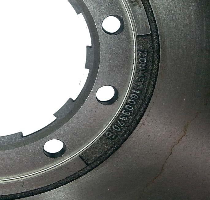 988-08 The parallel rotor used prior to July 007 can be identified as follows: Both braking plate thickness are the same Large web spacing