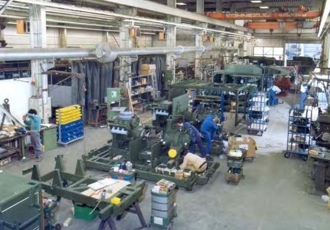 Service and assembly workshop Currently we employ a total of 170 staff: 60 % in production, 30% in technical