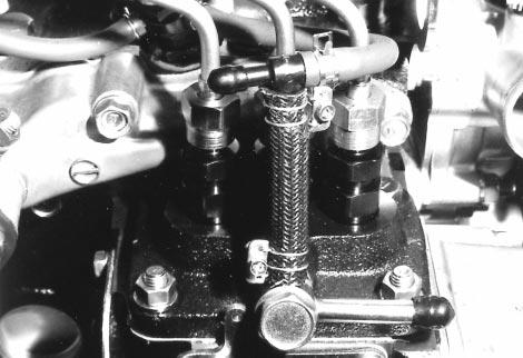 CHAPTER 3. ENGINE Place the cylinder head softly on the cylinder block.