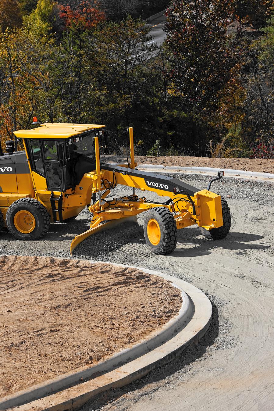 Creep mode Volvo Creep Mode allows the operator to grade using the hydrostatic front wheel drive only.