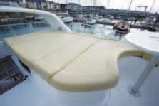 Windlass, thruster and trim tab controls (options) Deck 7 8 9 Sunbathing deck forward (.9 m x.